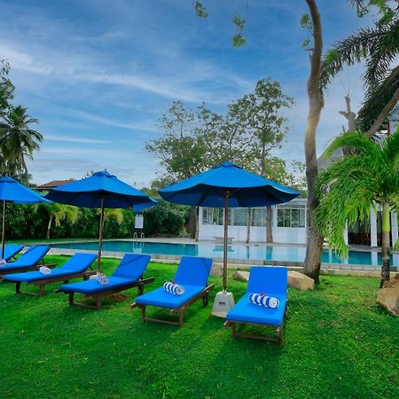 Diya Dahara Resort Yala Bagian luar foto
