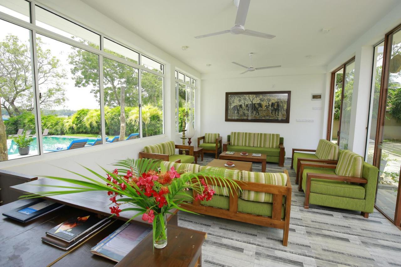 Diya Dahara Resort Yala Bagian luar foto