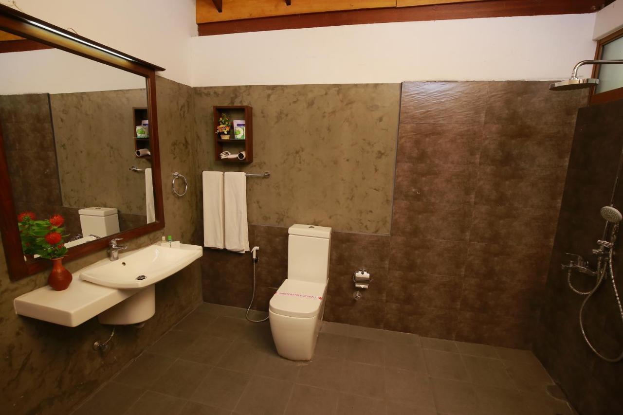 Diya Dahara Resort Yala Bagian luar foto