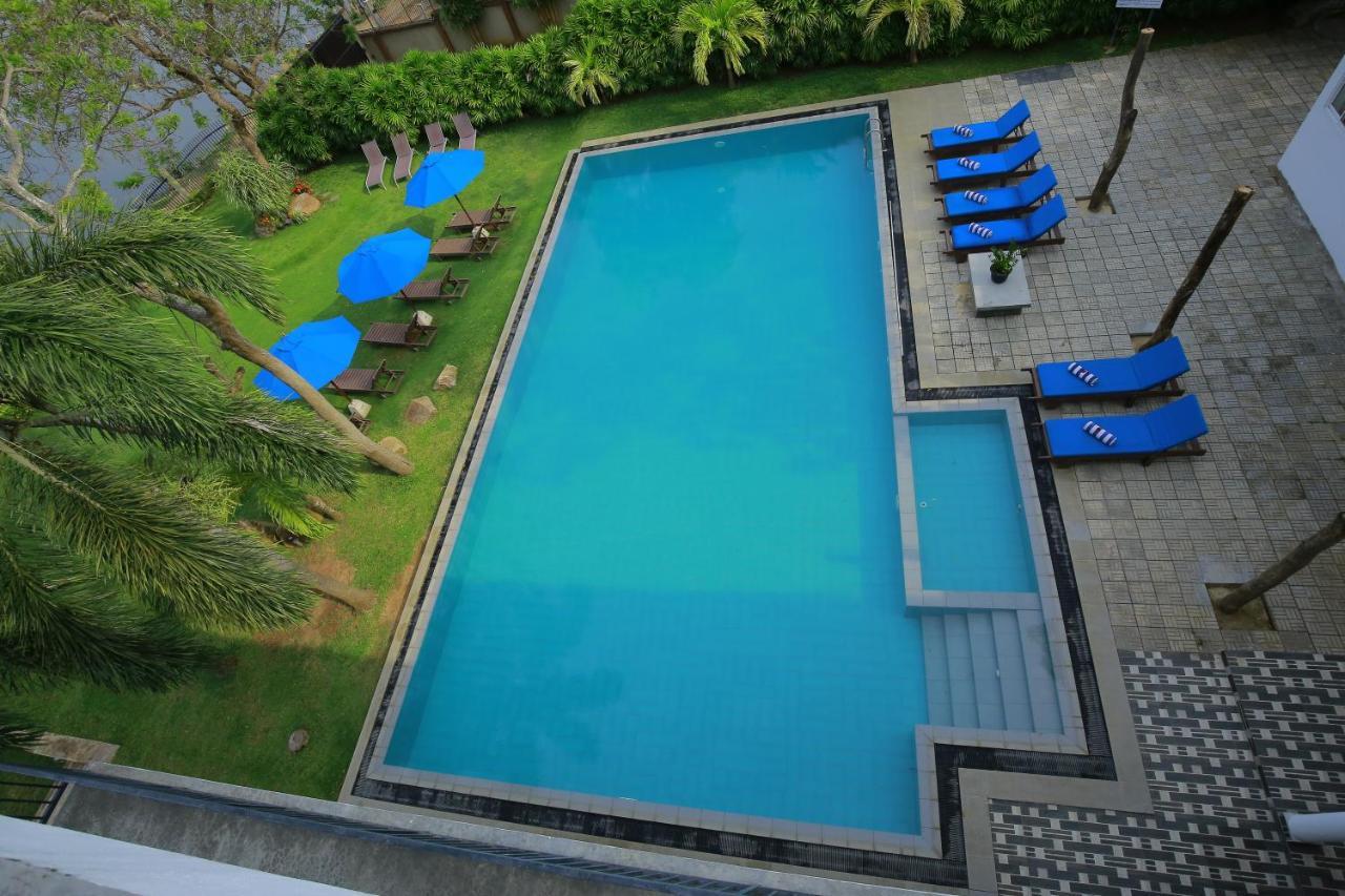 Diya Dahara Resort Yala Bagian luar foto