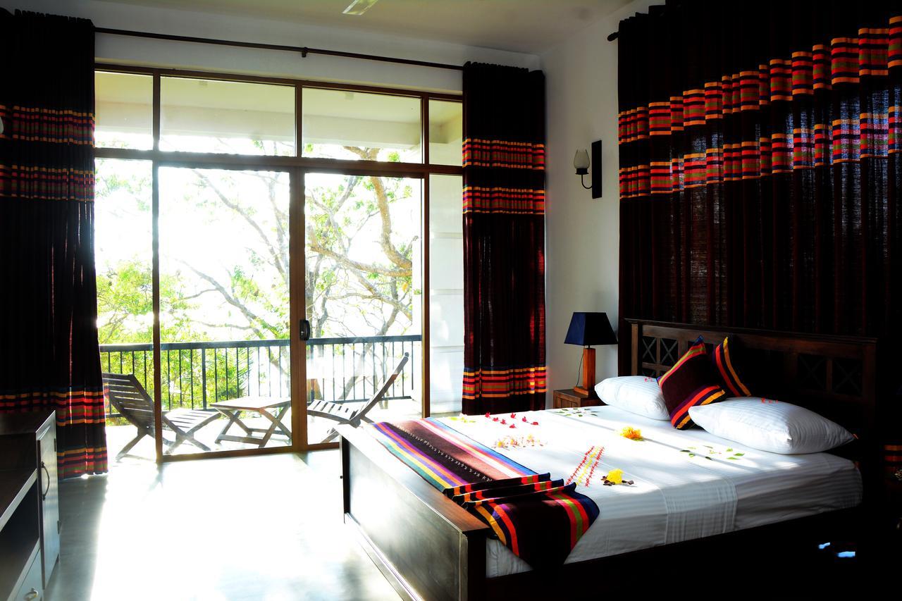 Diya Dahara Resort Yala Bagian luar foto