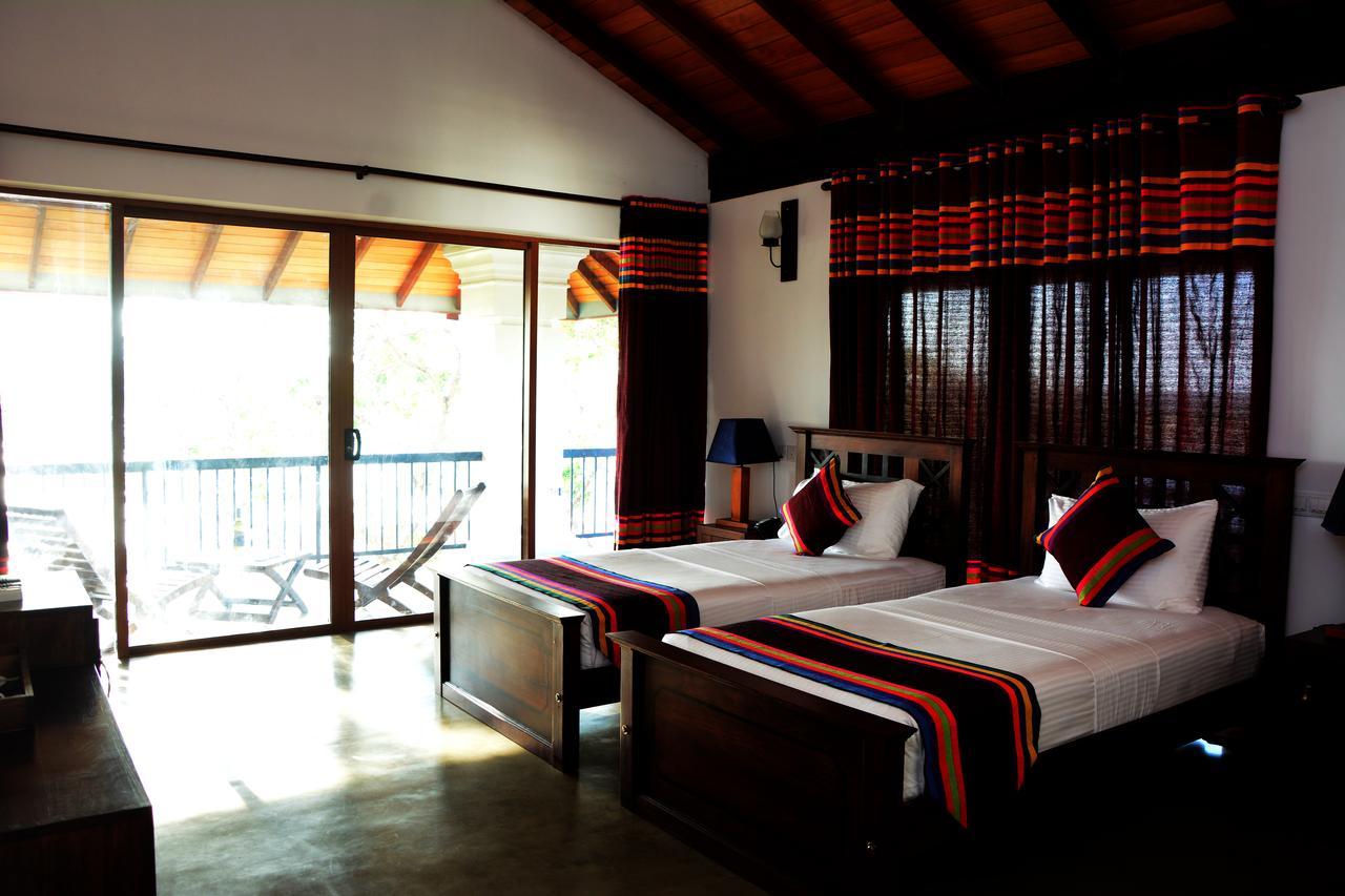 Diya Dahara Resort Yala Bagian luar foto