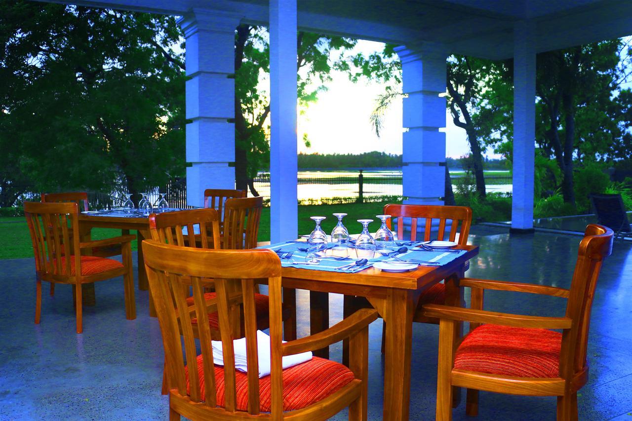 Diya Dahara Resort Yala Bagian luar foto