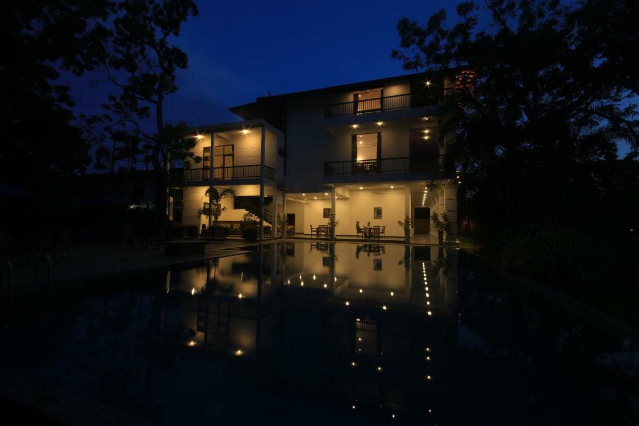 Diya Dahara Resort Yala Bagian luar foto